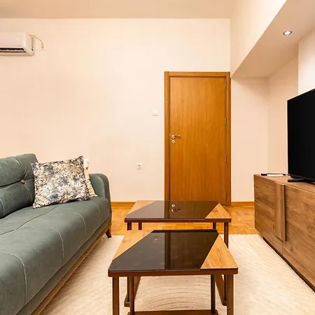 Bright Escape: Modern & Cozy 1bd * بلوفديف